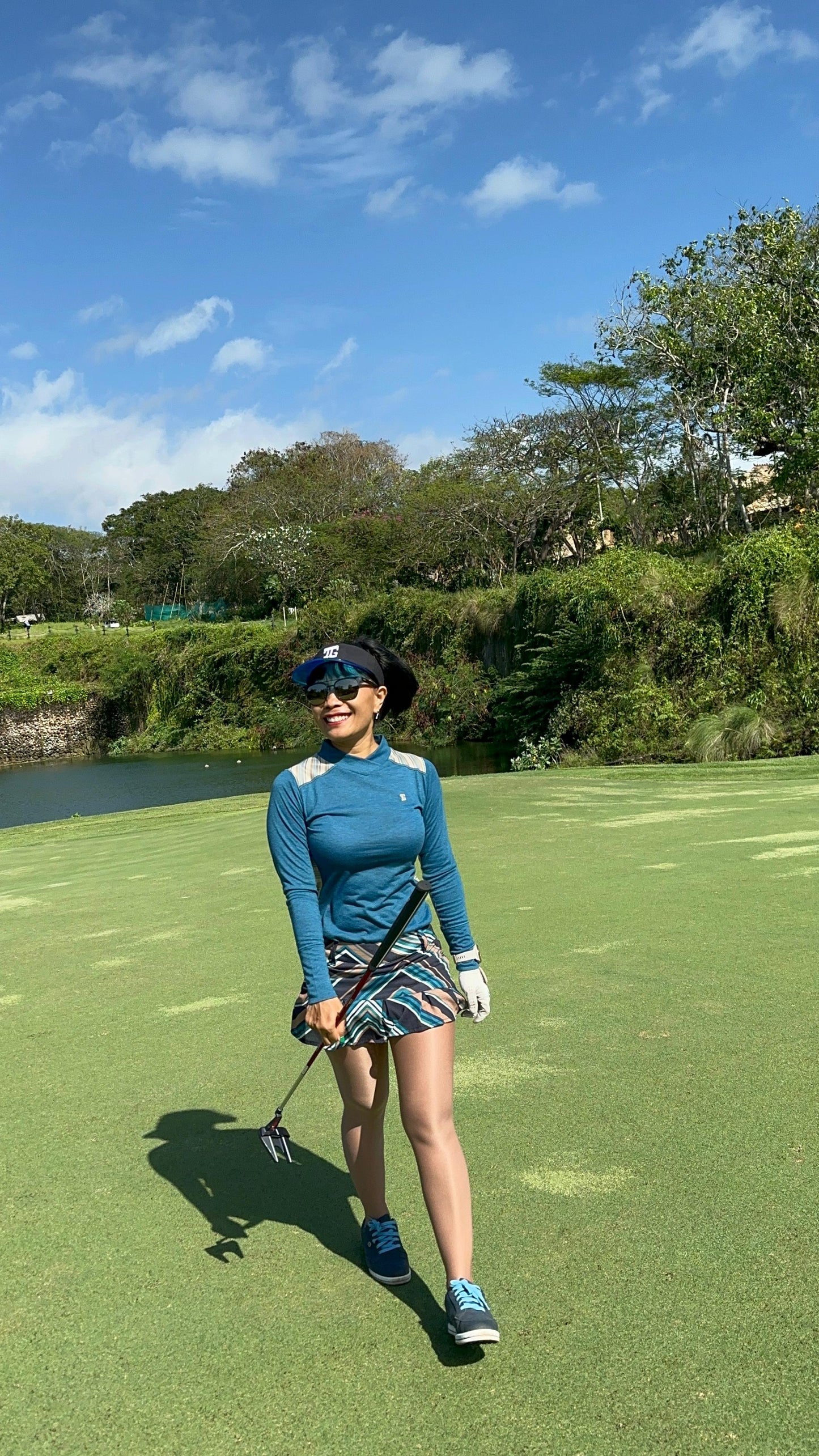 LS-086 || Skirt black, blue, white and cream geometric pattern side zip fastening with 2 frilled rows pleated