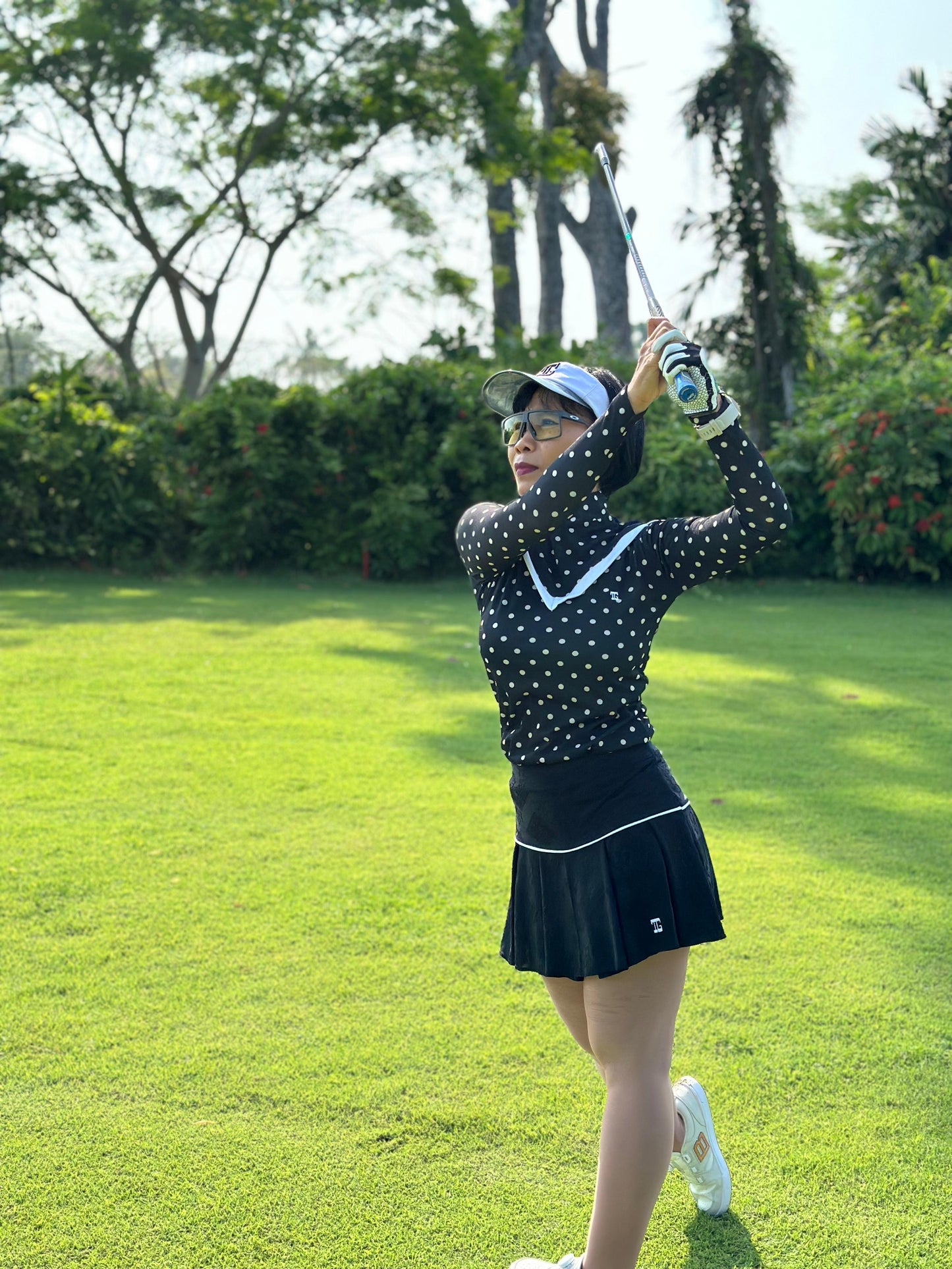 LS-074F || Skirt Plain Black with Embossed Motif and White Horizontal Waist Beading and Four-Square Pleats from the Hip