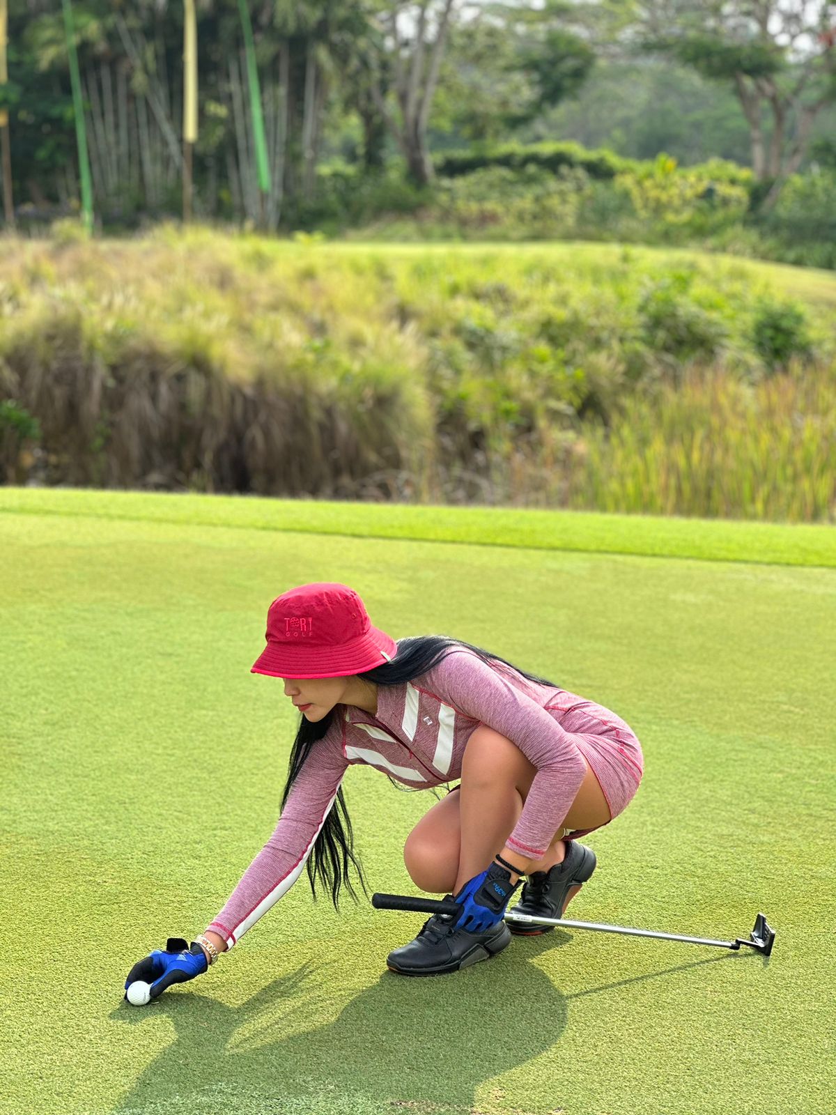 GD-019 || Golf Dress Long Sleeved Maroon Marble  and White Tweed Featured Over Locked Seems with Double Hem Overlocking Textured Fabric, Wide Back Chevron Stripes 2 Each Side of Front Collar, Zip Mock Polo Neck, 2 Front Pockets with White Trim