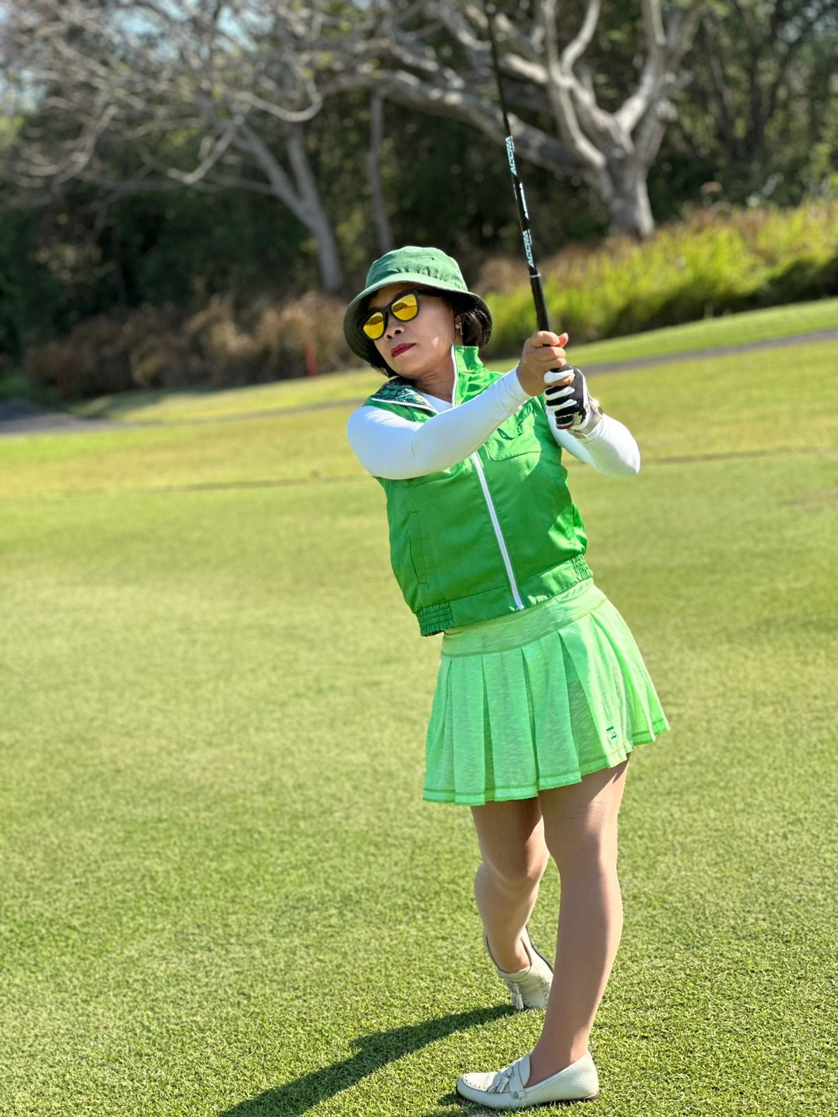 LS-085D || Skirt green stabilo with 2 Stright cut front pocket and all-around swing pleats