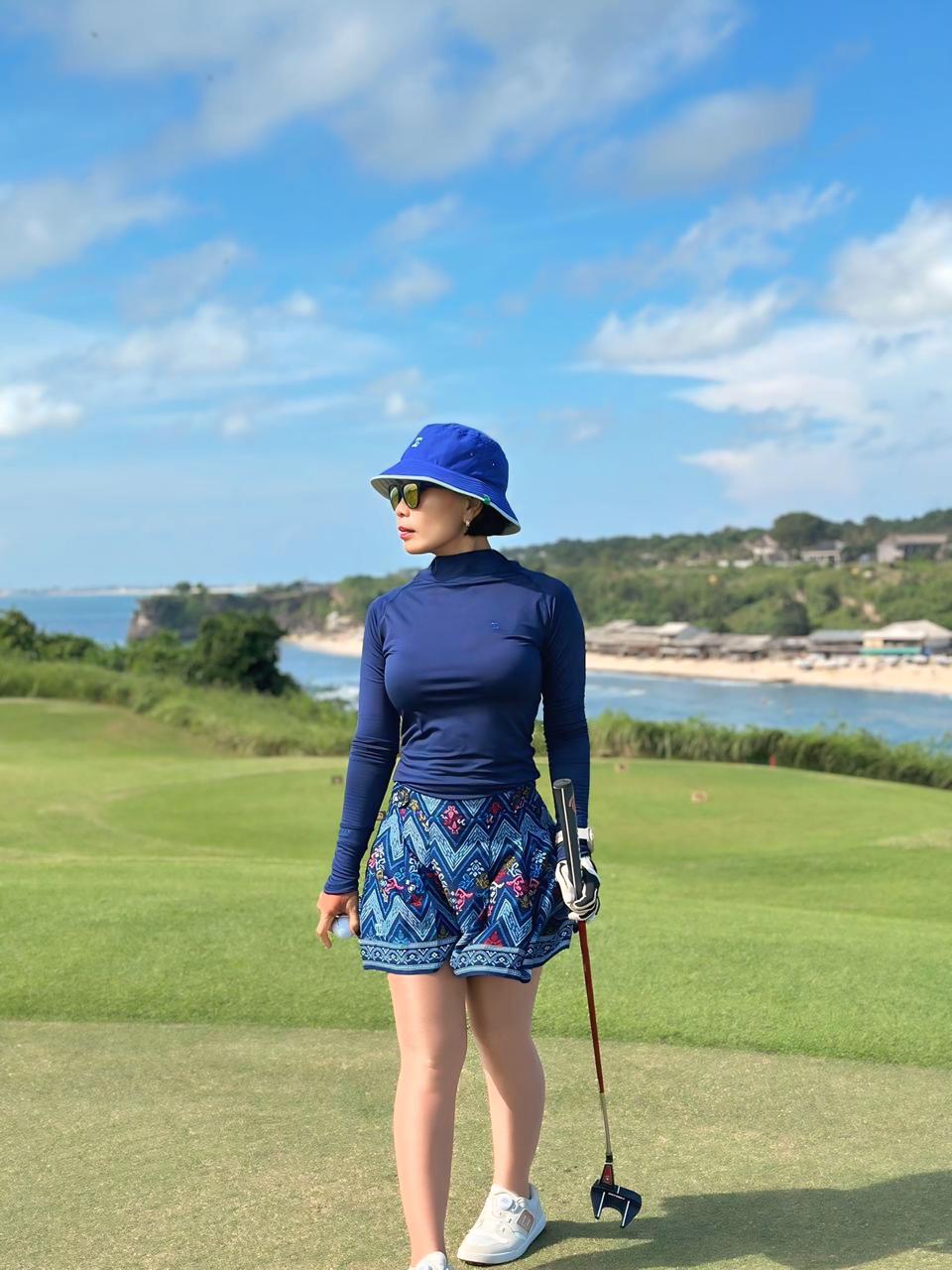 LS-083H || Skirt Royale Blue, Baby Blue and Red Modern Indonesian Batik Pattern (Dominant Yellow W Motif) Side Button Waist Fastening Large Knife Pleated