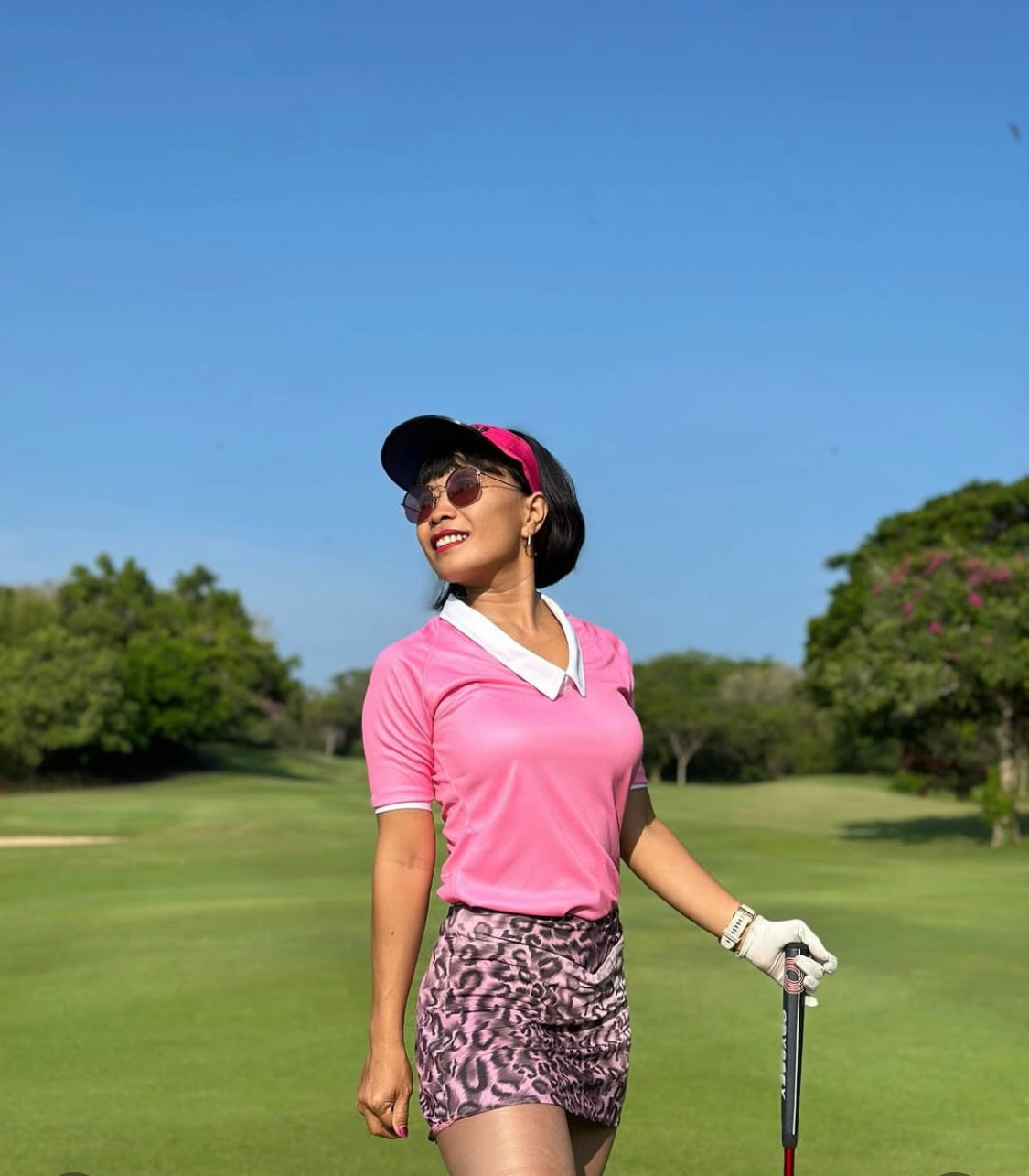 LT-132 || Ladies top pink with white trim elbow length sleeve rear white panel