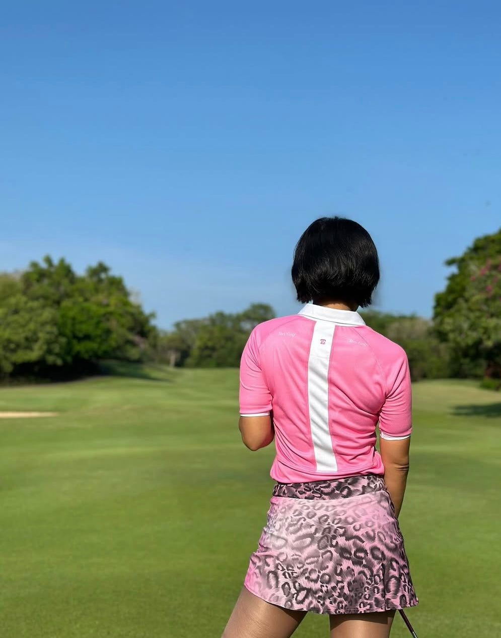 LT-132 || Ladies top pink with white trim elbow length sleeve rear white panel