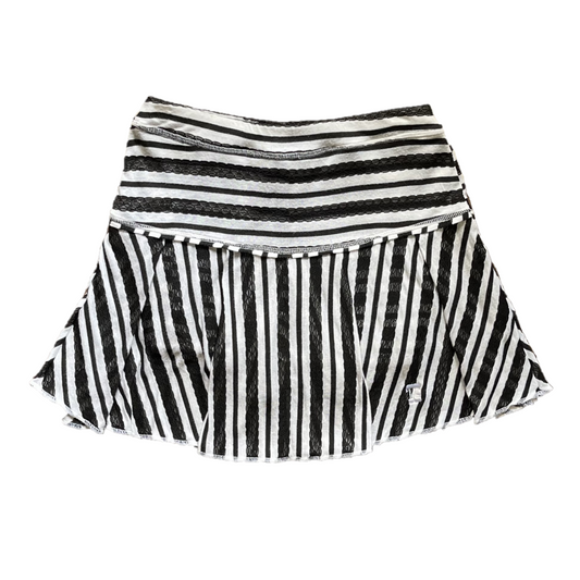 LS-074D || Skirt white with black lace combination stripes and white, black horizontal waist beading and 4 box pleats from the hip