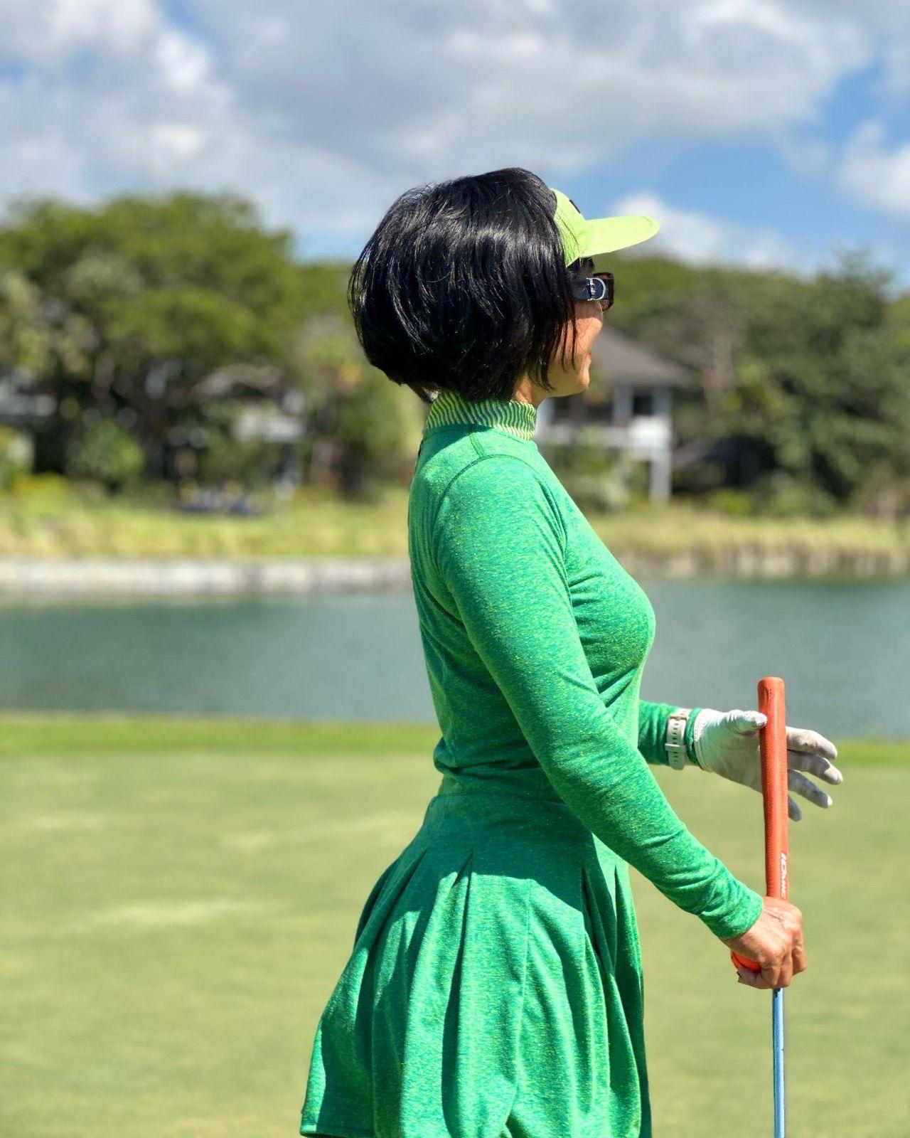 GD-028C || Golf Dress Green with Yellow Fleck Short Sleeve Mandarin Neck with Fleck Green and White Diagonal Stripes Collar Trim 1 Side Pockets 1/3 Lower Pleated / Swing Section