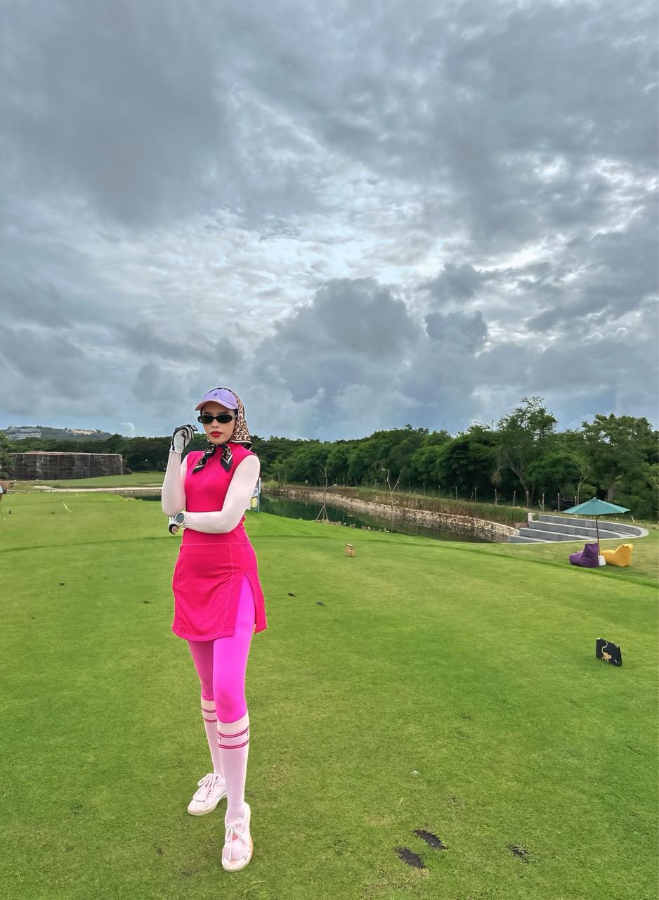 GD-035A || Golf Dress Magenta Pink Sleeveless, with Zipper Mock Polo Neck with Light Pink Overlock Stitching and Two Folds on The Bottom Side