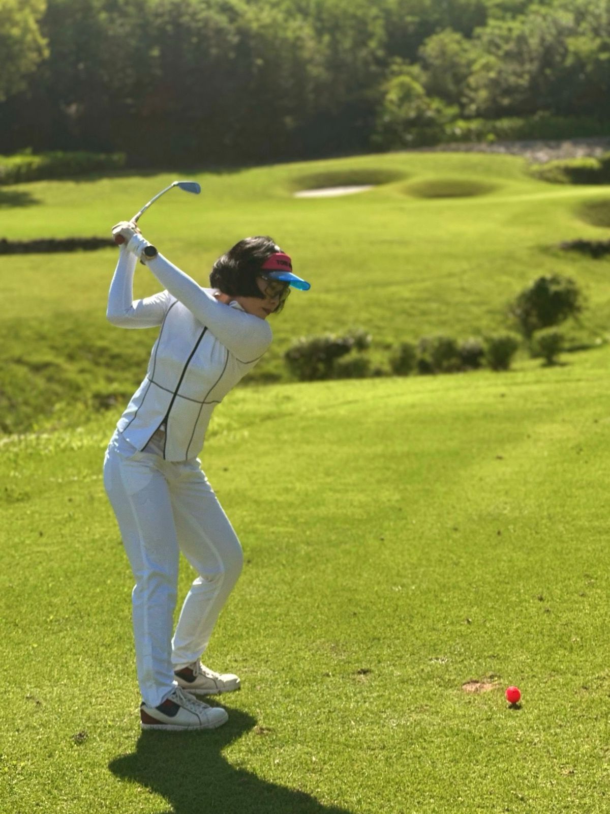 LGS-024A || Golf Set - White Color Long Sleeve and Mock Neck Top with a Black Double Sliders Zipper and Thread Stitching Patterns, Polyester with Embossed Fabric and White Straight Slim Fit Trousers with Belt Loop at the Waist