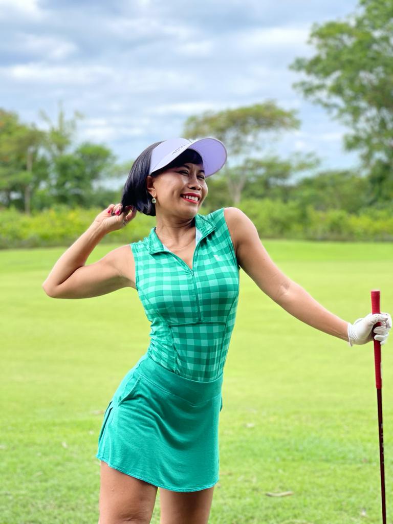 LT-086A || Ladies Top White/Green Square Pattern with Zipper Sleeveless