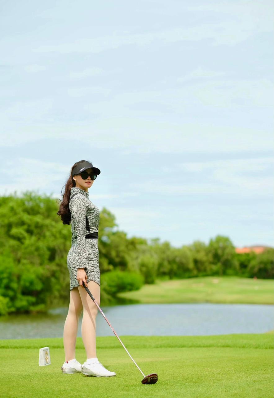 GD-010A || Golf Dress Long Sleeve Black, Green & Brown Modern Batik with Black Waist Sash & Shoulder Slash